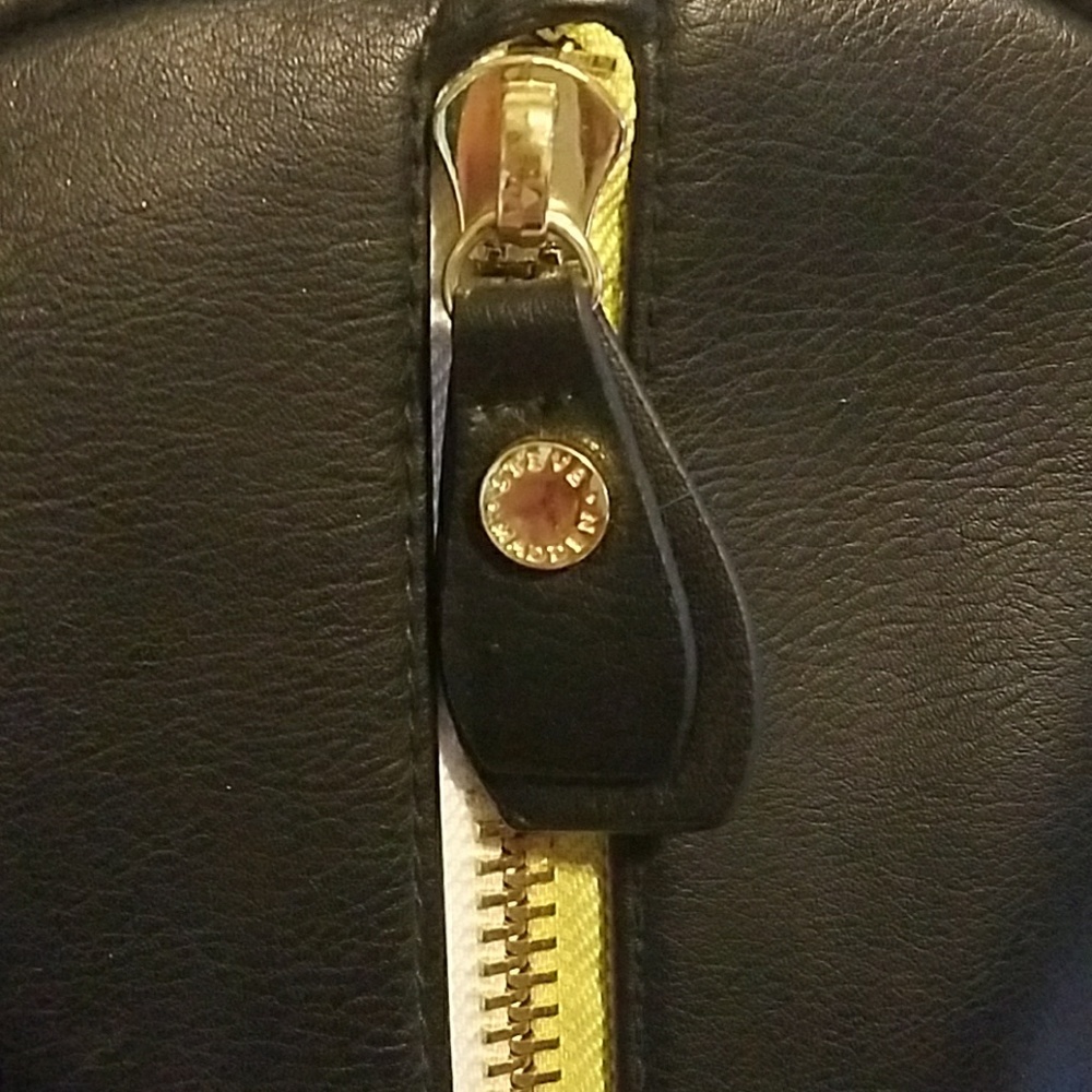 Backpack - Picture 2 of 5